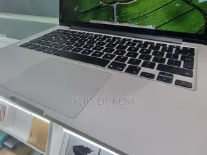 New Laptop Apple MacBook Pro 2014 8GB Intel Core I5 SSD 512GB