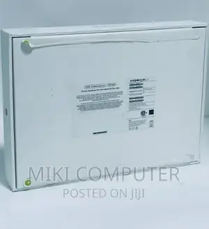 New Laptop Apple MacBook Pro 2023 M2 16GB AMD SSD 1T