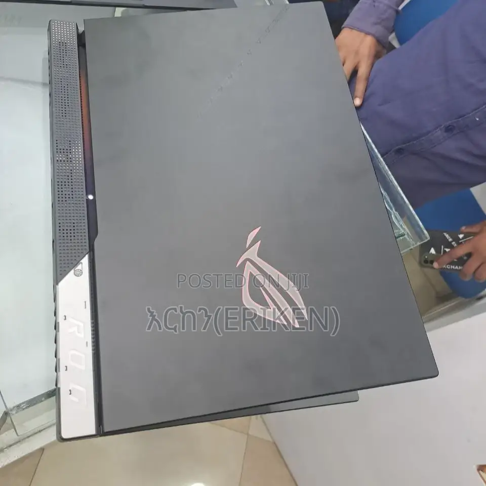 New Laptop Asus ROG Strix G15 32GB Intel Core i9 SSD 1T