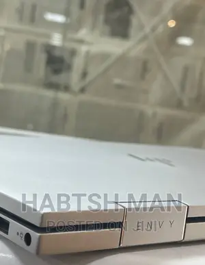 New Laptop HP Envy X360 8GB Intel Core I5 SSD 512GB