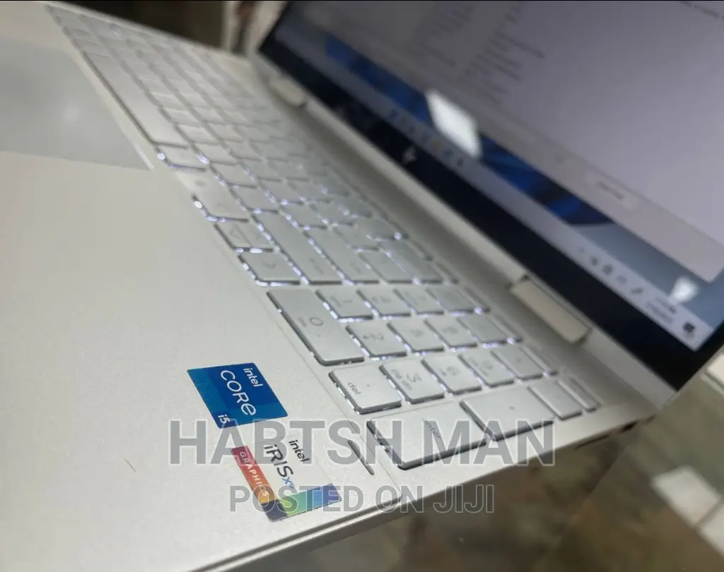 New Laptop HP Envy X360 8GB Intel Core I5 SSD 512GB