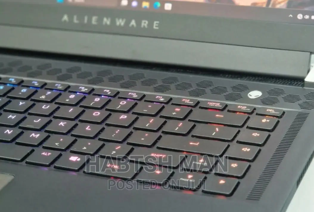 New Laptop Alienware Area-51m 16GB Intel Core I7 SSD 1T
