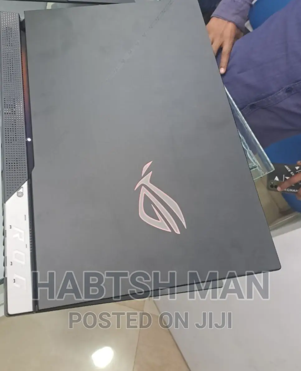 New Laptop Asus ROG Strix G15 32GB Intel Core I9 SSD 1T