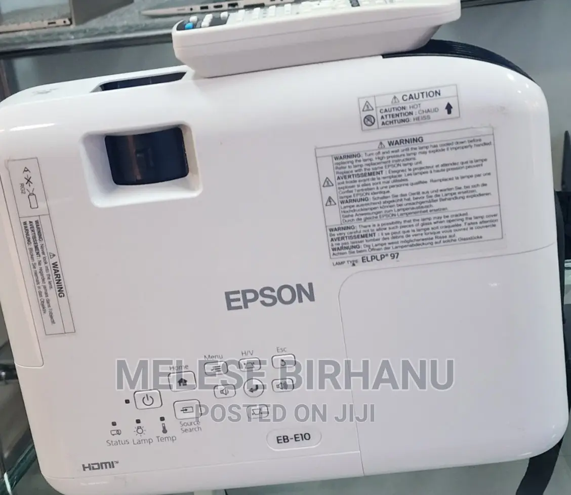 New Epson EB-E10 Model Projector