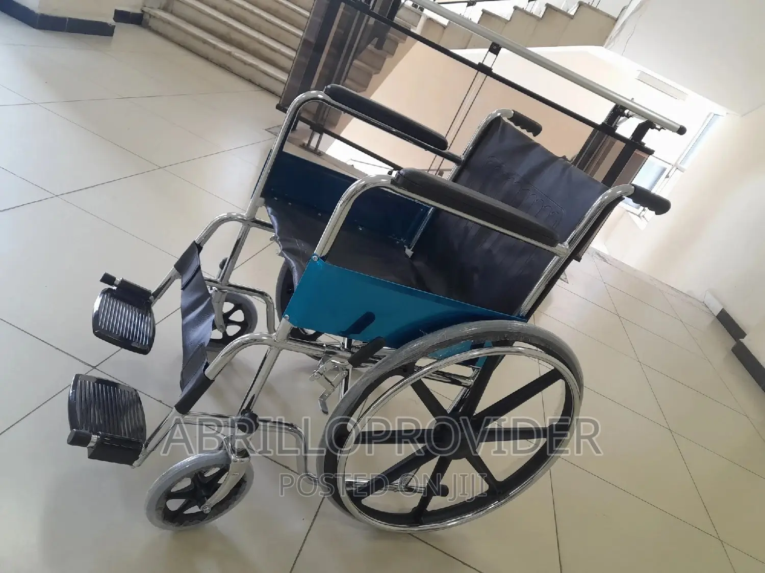 New Packed 150kg Capacity Wheelchair