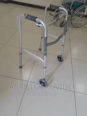 Adjustable Hight Walker With Wheel