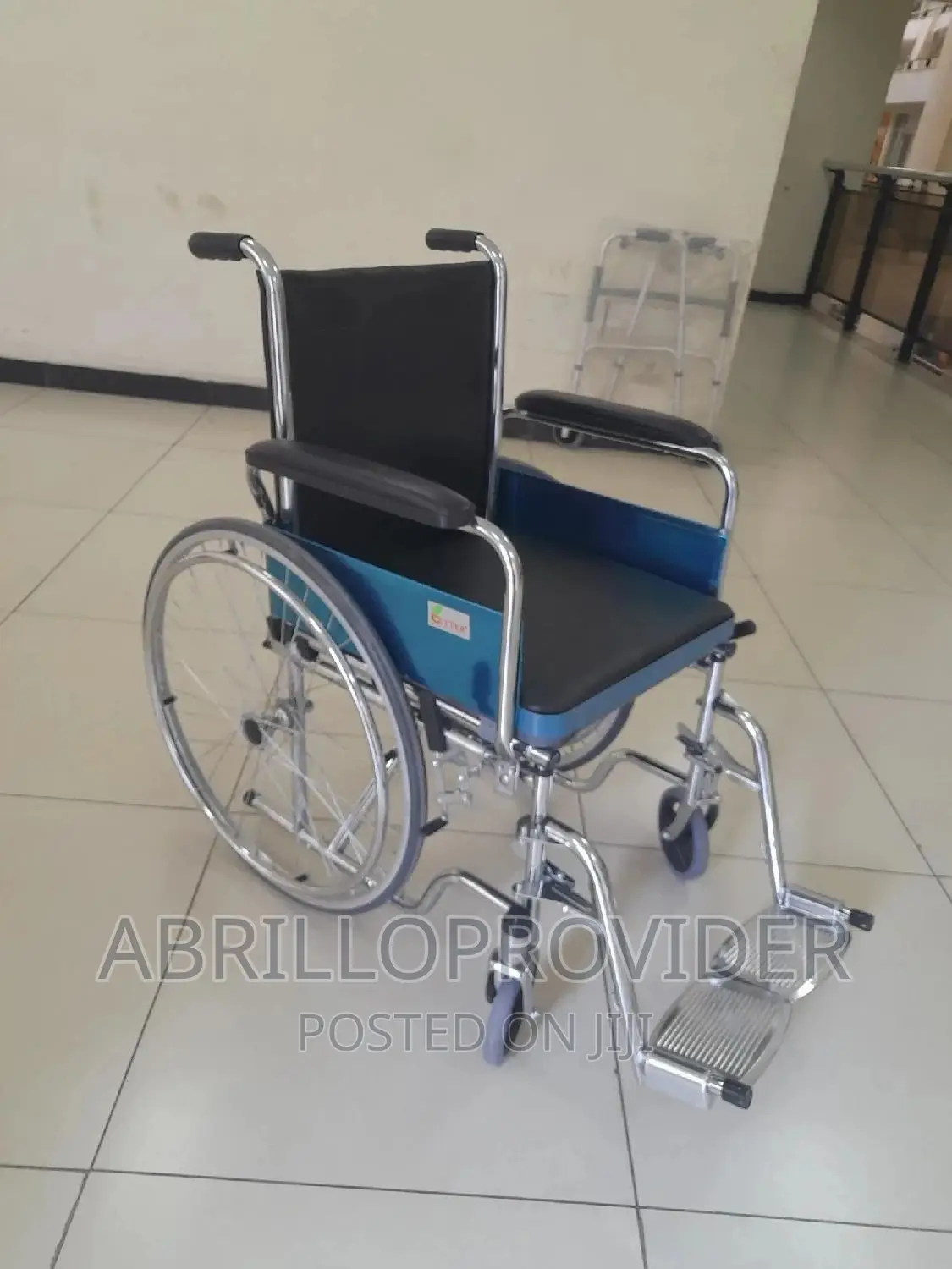 150kg Capacity Almunium Commode Wheelchair