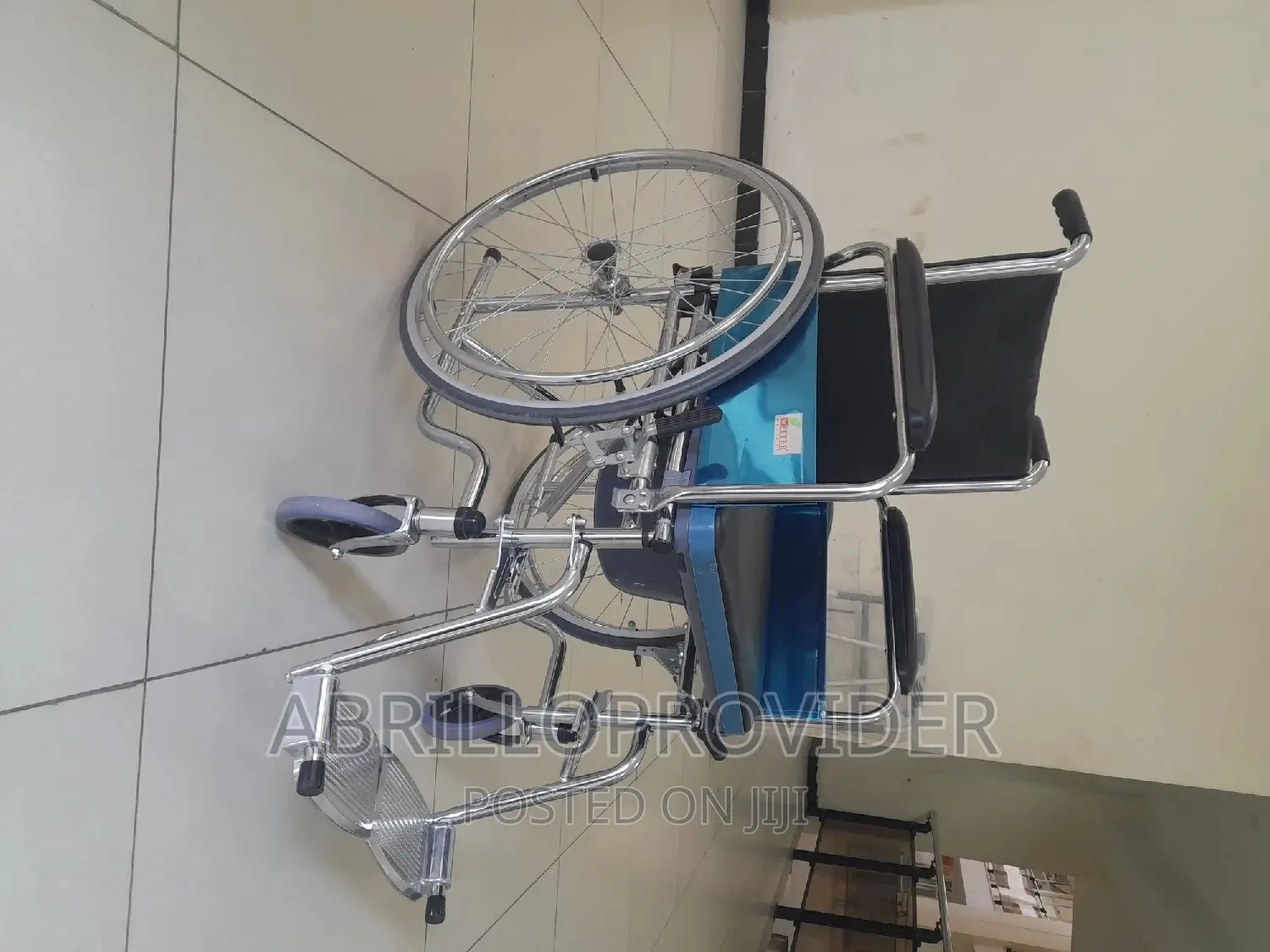 New Packed Commode Wheelchair ( 150kg)