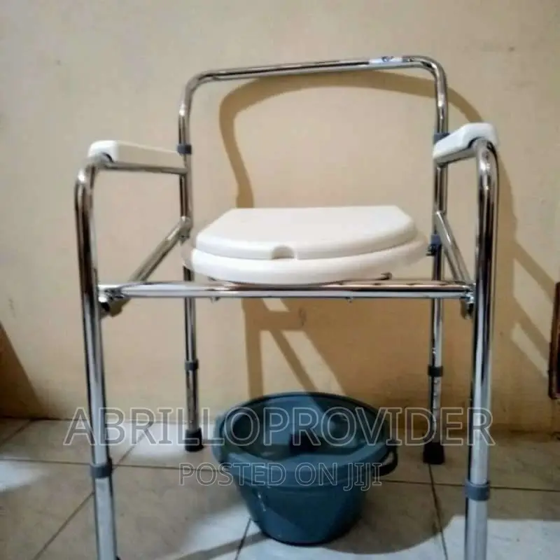 Kursi BAB Lipat Commode Chair
