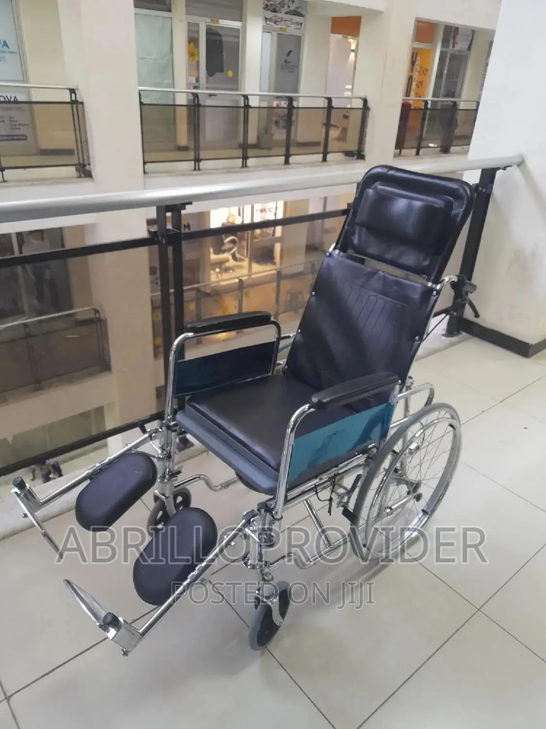 Commode Wheelchair Multifunctional Foldablr and Flexible