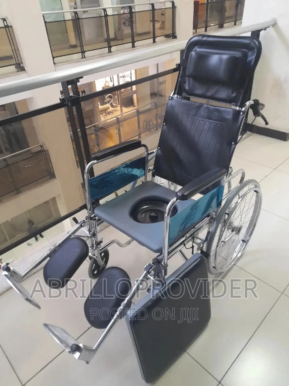 Commode Wheelchair Multifunctional Foldablr and Flexible