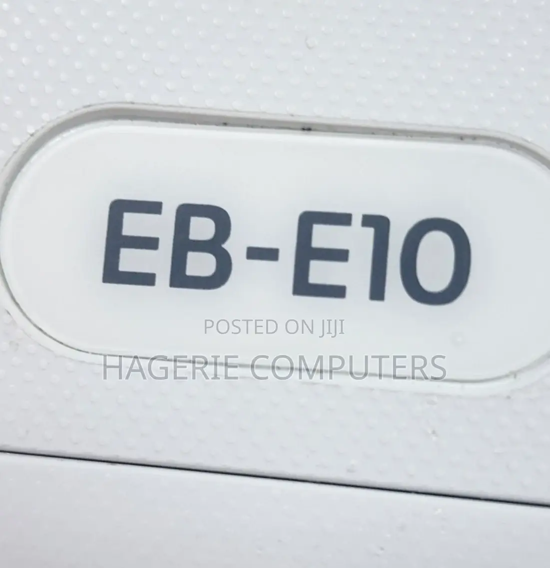 Brand New EPSON Projector With Remote Model Name: EB-E10