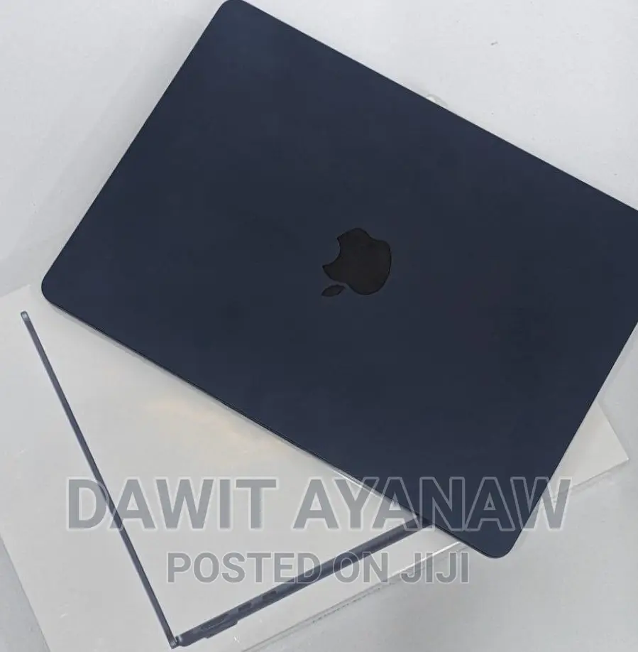 New Laptop Apple MacBook Air 2022 M2 8GB Apple M2 SSD 256GB