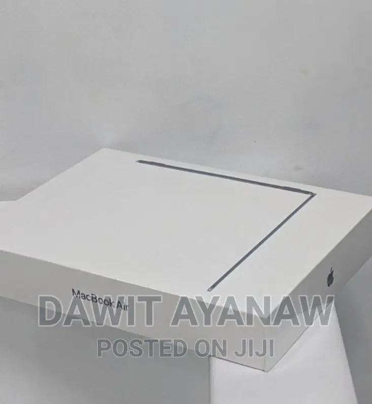 New Laptop Apple MacBook Air 2022 M2 8GB Apple M2 SSD 256GB