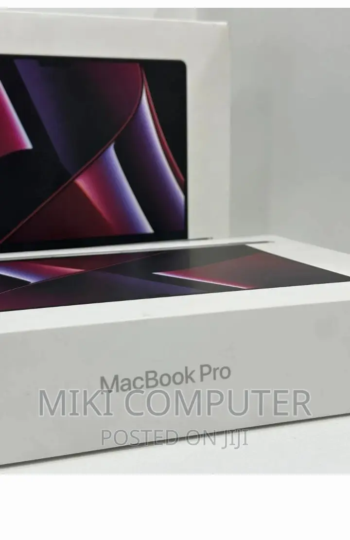 New Laptop Apple MacBook Pro 2022 M2 16GB SSD 512GB