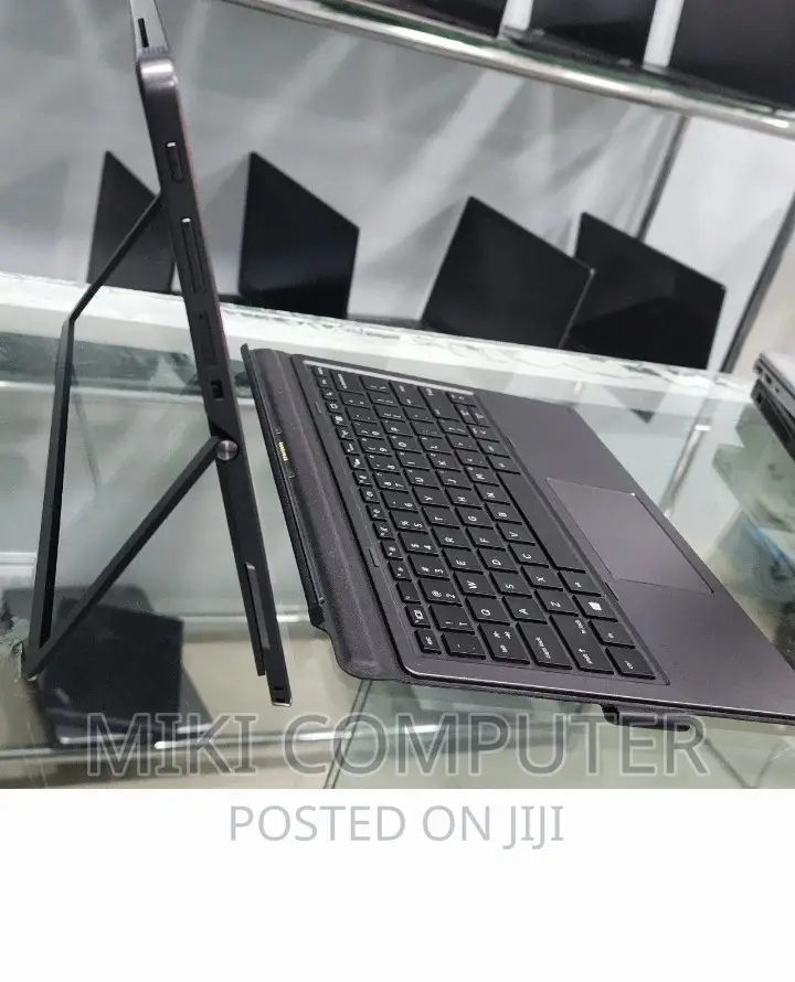 New Laptop HP X2 8GB Intel Core I5 SSD 256GB