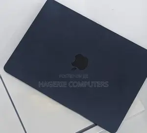Photo - New Laptop Apple MacBook Air 8GB Apple M2 SSD 256GB