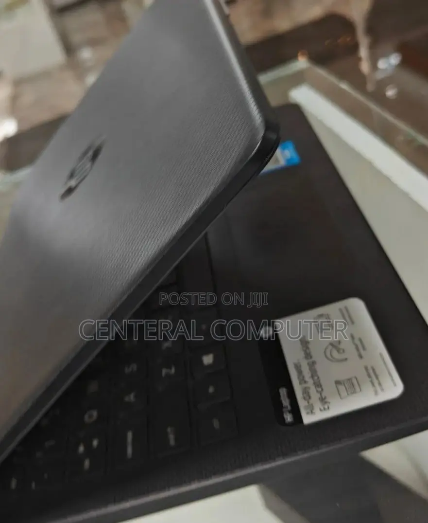 New Laptop HP Stream Notebook 8GB Intel Core I5 SSD 256GB