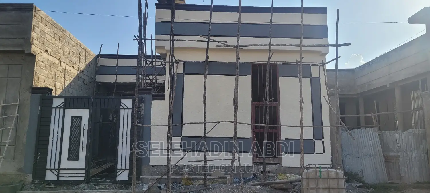 5bdrm House in Dukem, East Shewa for sale