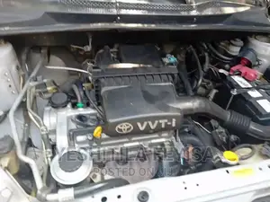 Toyota Corolla L 4-Speed Automatic 2013 White