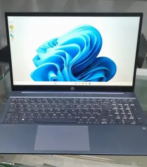 New Laptop HP Pavilion 15-Cs3063cl 8GB Intel Core I7 SSD 512GB