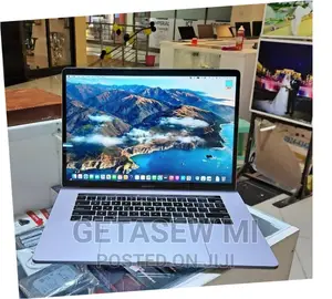 New Laptop Apple MacBook 2017 16GB Intel Core I7 SSD 512GB