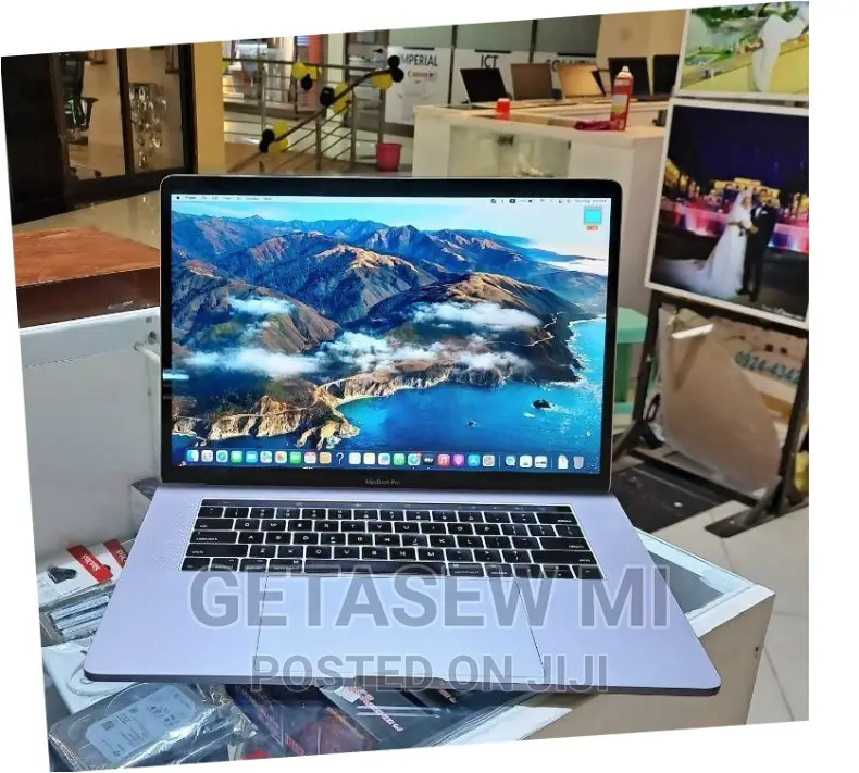 New Laptop Apple MacBook 2017 16GB Intel Core I7 SSD 512GB