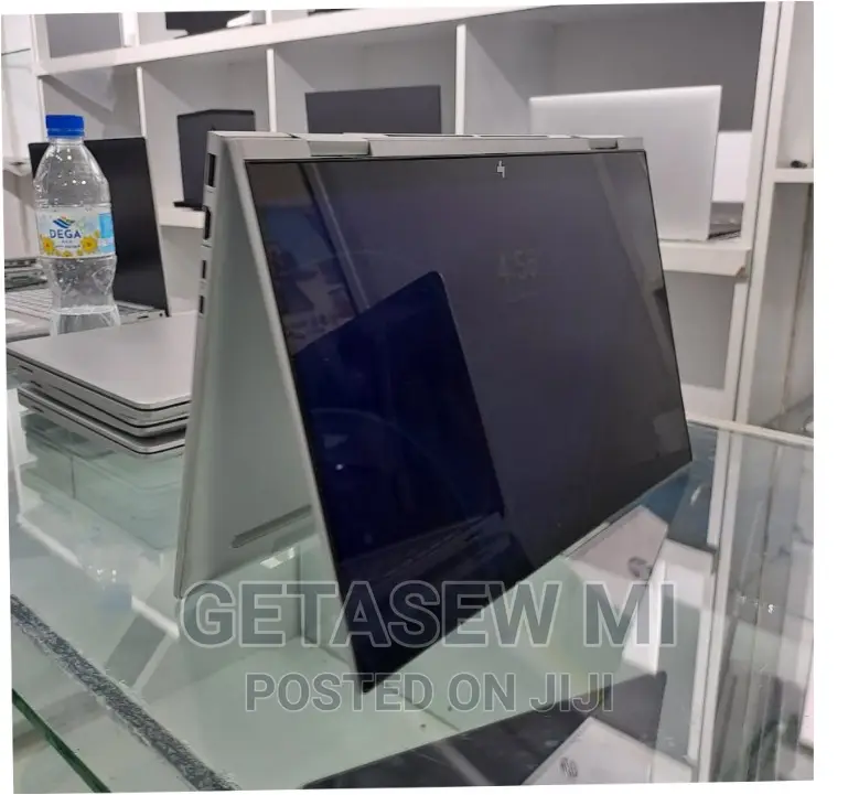 New Laptop HP Envy X360 8GB Intel Core I5 SSD 256GB