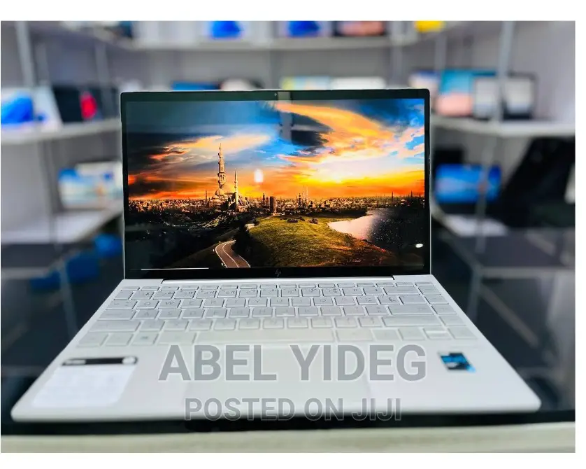 New Laptop HP Envy 13 8GB Intel Core I5 SSD 256GB