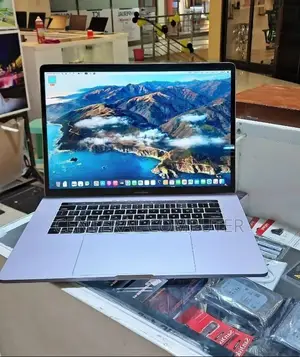 New Laptop Apple MacBook Pro 2017 16GB Intel Core I7 SSD 512GB
