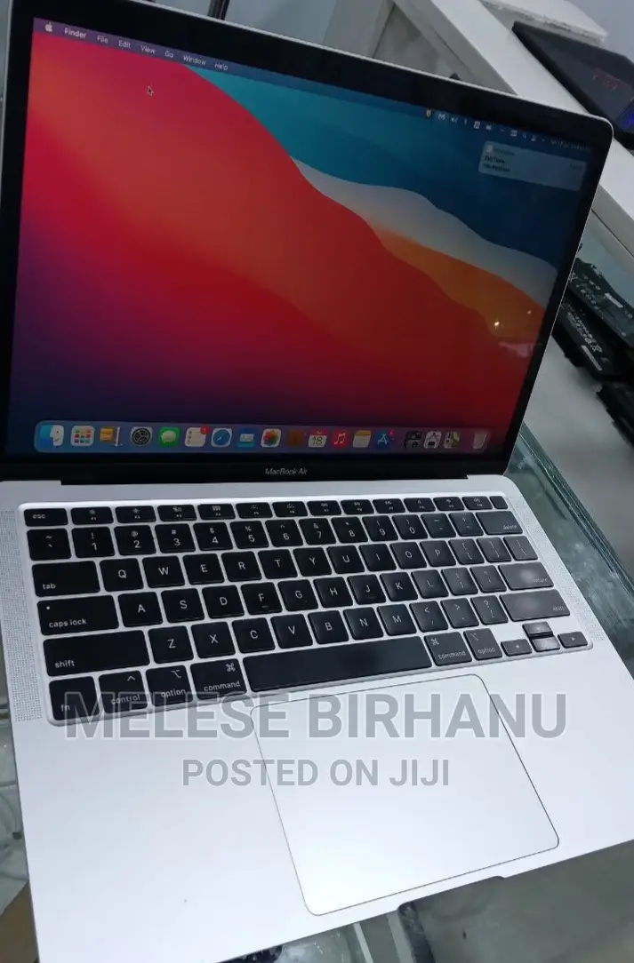 Laptop Apple MacBook Air 2020 8GB Intel Core i5 SSD 512GB