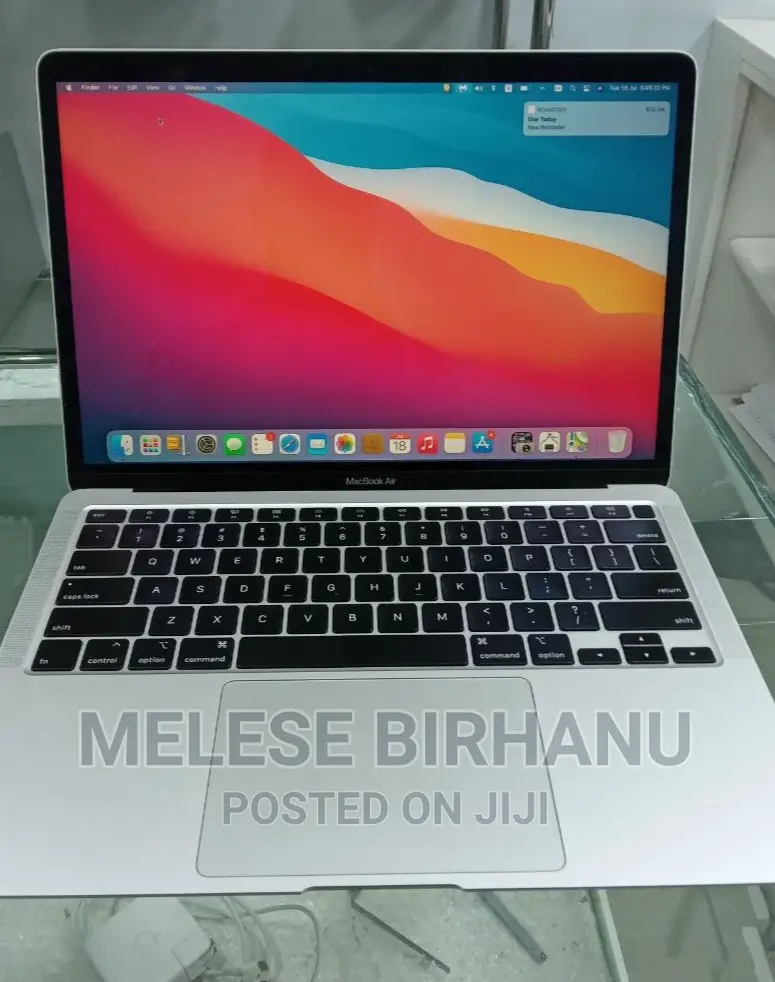 Laptop Apple MacBook Air 2020 8GB Intel Core i5 SSD 512GB