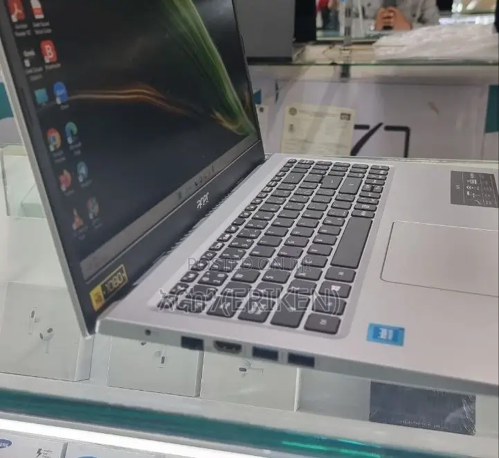 New Laptop Acer Aspire 1 8GB Intel Core 2 Quad SSD 128GB