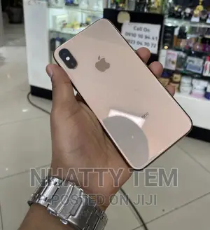 Photo - Apple iPhone XS 64 GB Gold