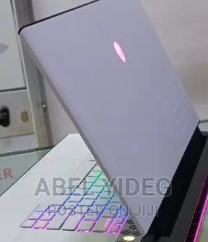 Photo - New Laptop Alienware M17x R2 16GB Intel Core i7 SSD 1T