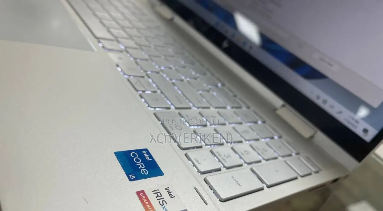 New Laptop HP Envy X360 8GB Intel Core I5 SSD 512GB