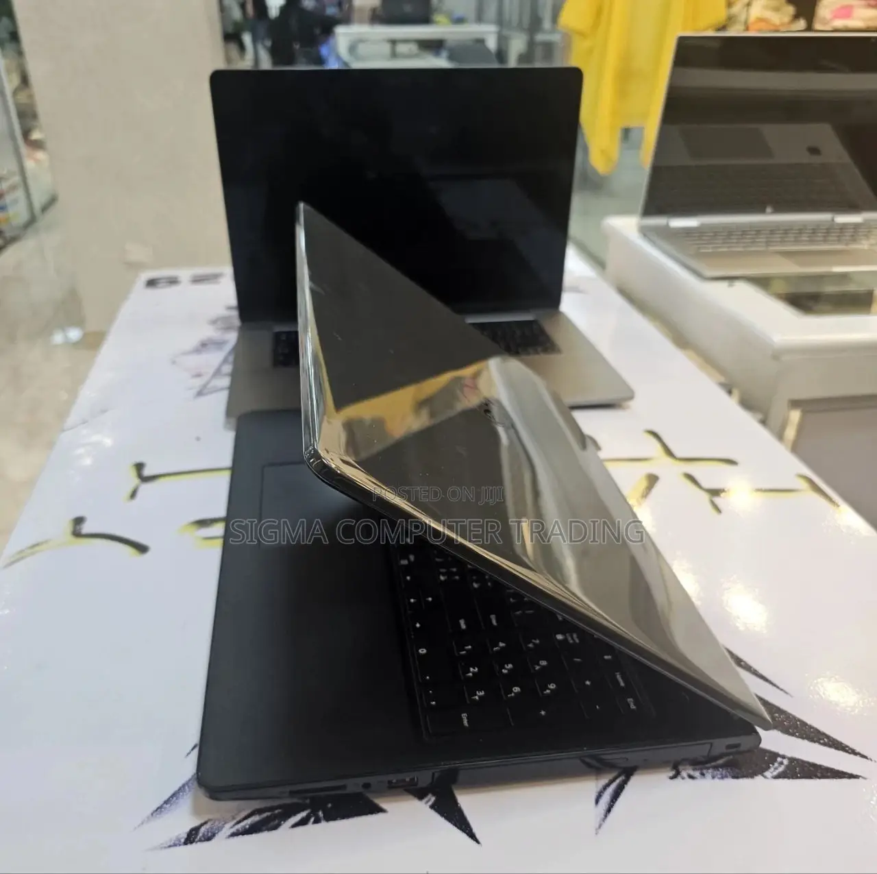 New Laptop Dell Inspiron 15 4GB Intel Core I5 HDD 1T