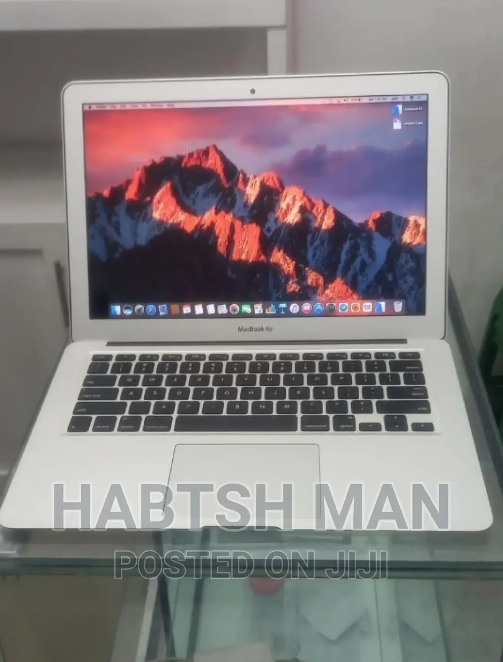 New Laptop Apple MacBook 2015 8GB Intel Core i5 SSD 128GB