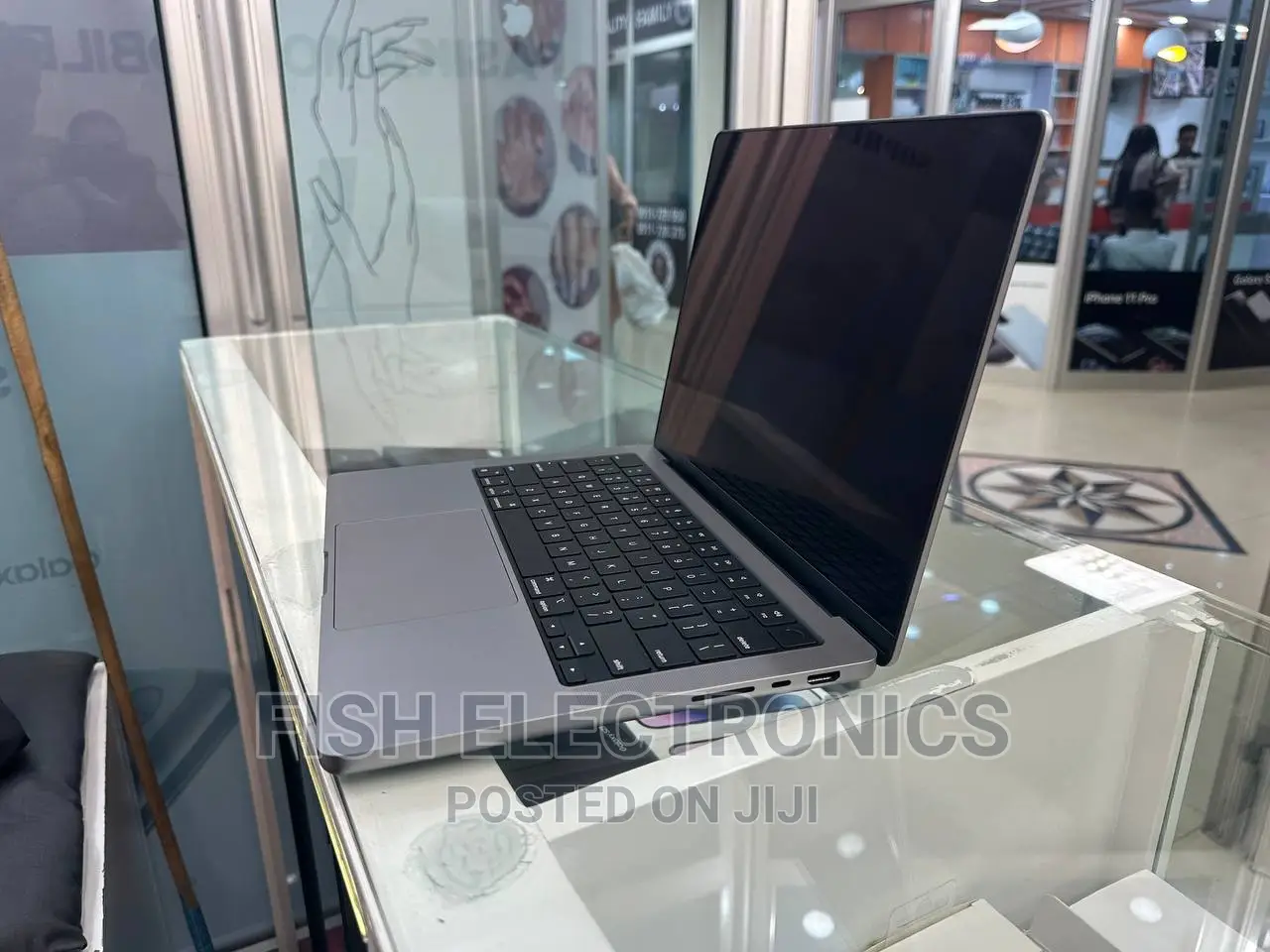 New Laptop Apple MacBook Pro 2021 M1 16GB Apple M1 Pro SSD 1T