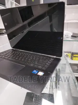 Photo - New Laptop HP Spectre 16GB Intel Core I7 SSD 1T