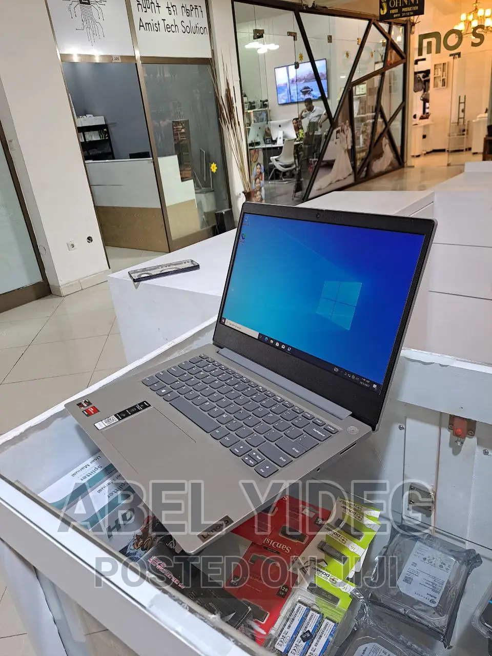 New Laptop Lenovo Ideapad 3 8GB AMD Ryzen 5 HDD 500GB