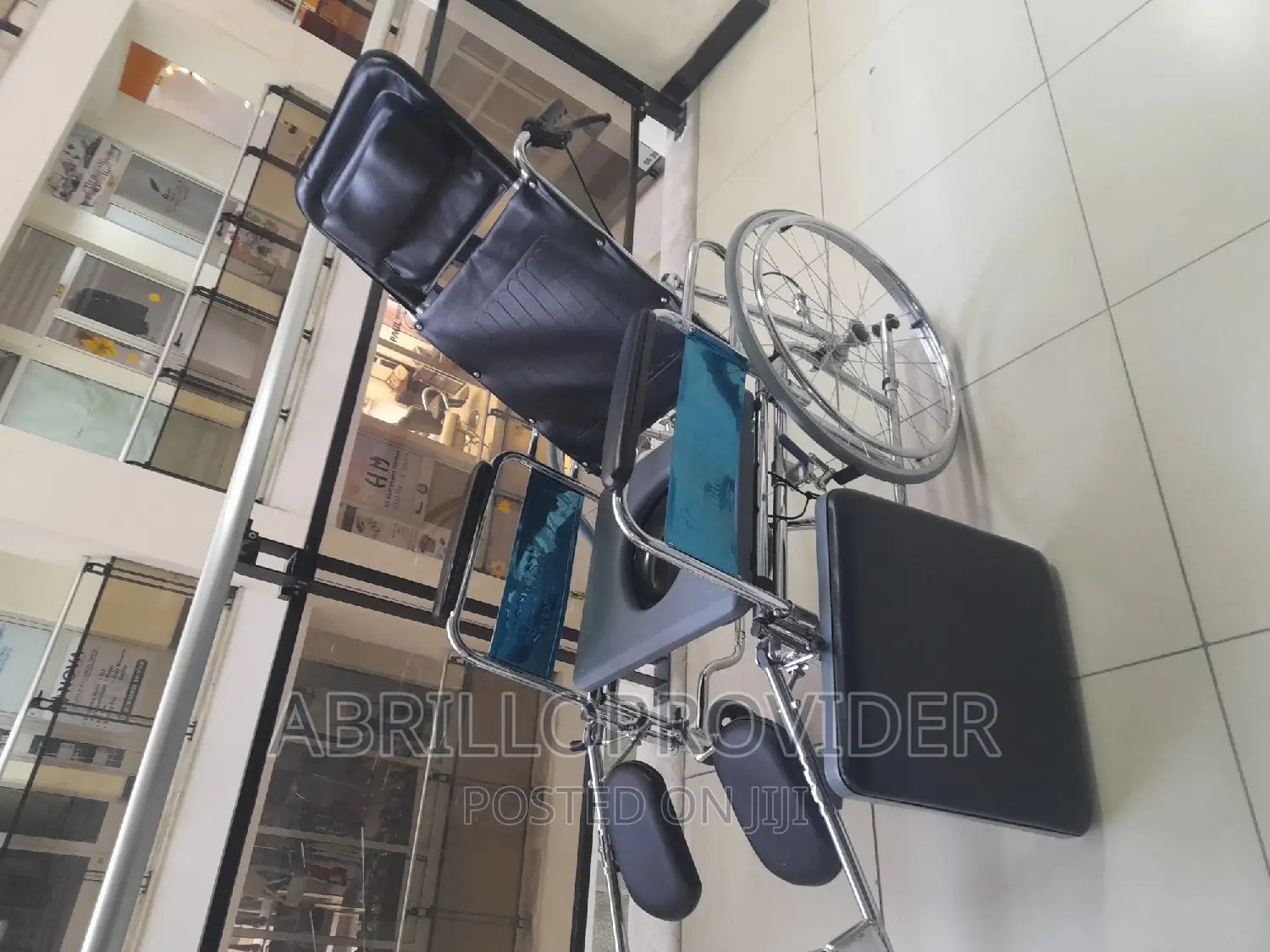 Slightly Used KY607GCJ-46 Commode Wheelchair Price