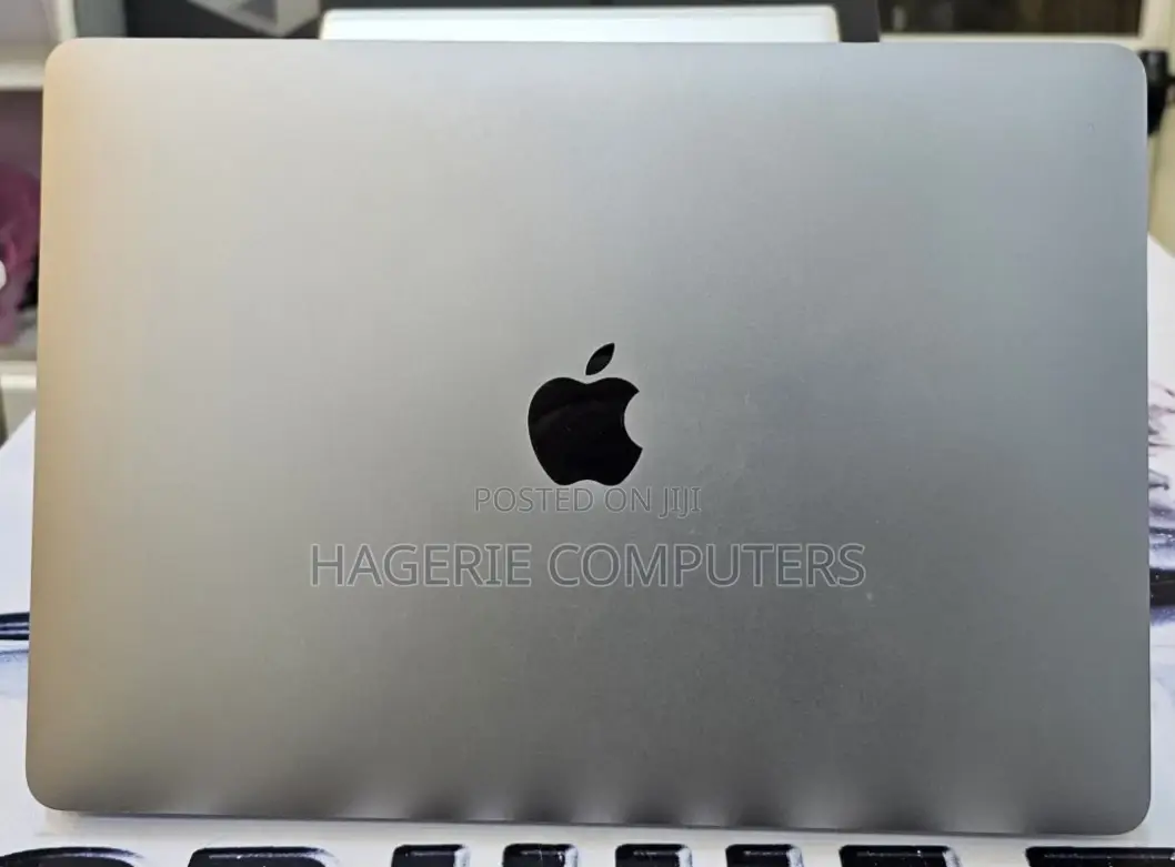 New Laptop Apple MacBook Air 8GB Apple M1 SSD 256GB