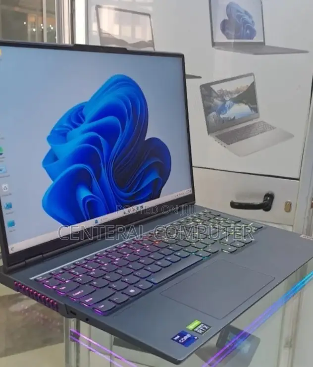 New Laptop Alienware Area-51m 8GB Intel Core I7 SSD 1T