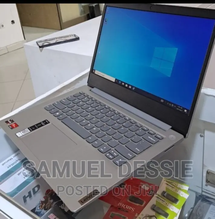 New Laptop Lenovo Ideapad 3 8GB AMD Ryzen 5 HDD+SSD 128GB