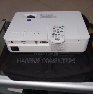 Brand New SONY Projector VPL-Dx221