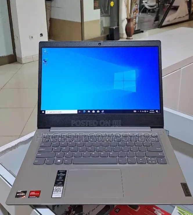 New Laptop Lenovo IdeaPad Z585 8GB AMD Ryzen 5 HDD+SSD 640GB