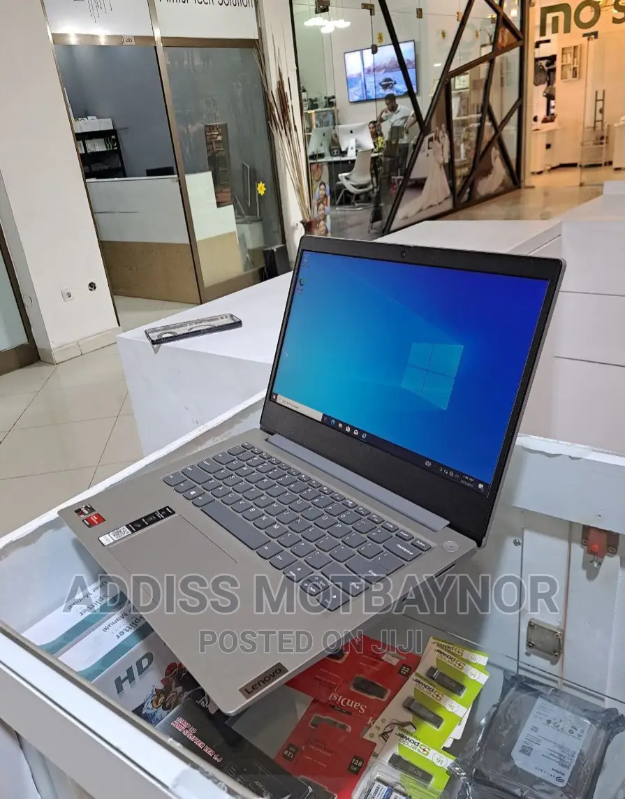 New Laptop Lenovo Ideapad 3 8GB Intel Core I5 HDD+SSD 500GB