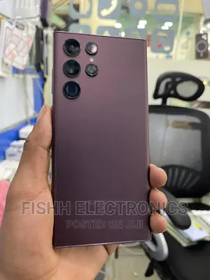 Photo - Samsung Galaxy S22 Ultra 256 GB Purple