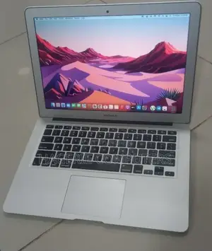 New Laptop Apple MacBook Air 2015 8GB SSD 128GB